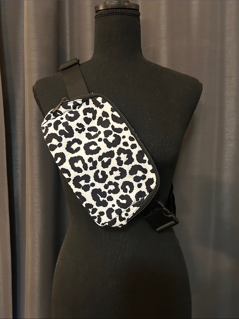 Black & White Leopard Print Crossbody Belt Bag - Women